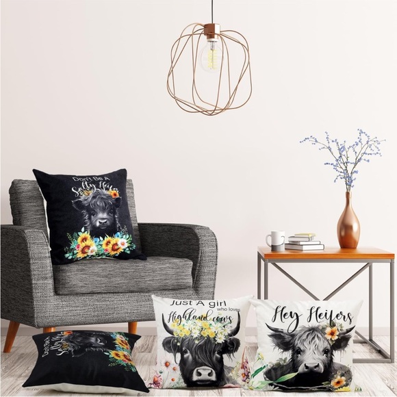 Cow western 18”x18” 4 pack pillow covers - Picture 4 of 4